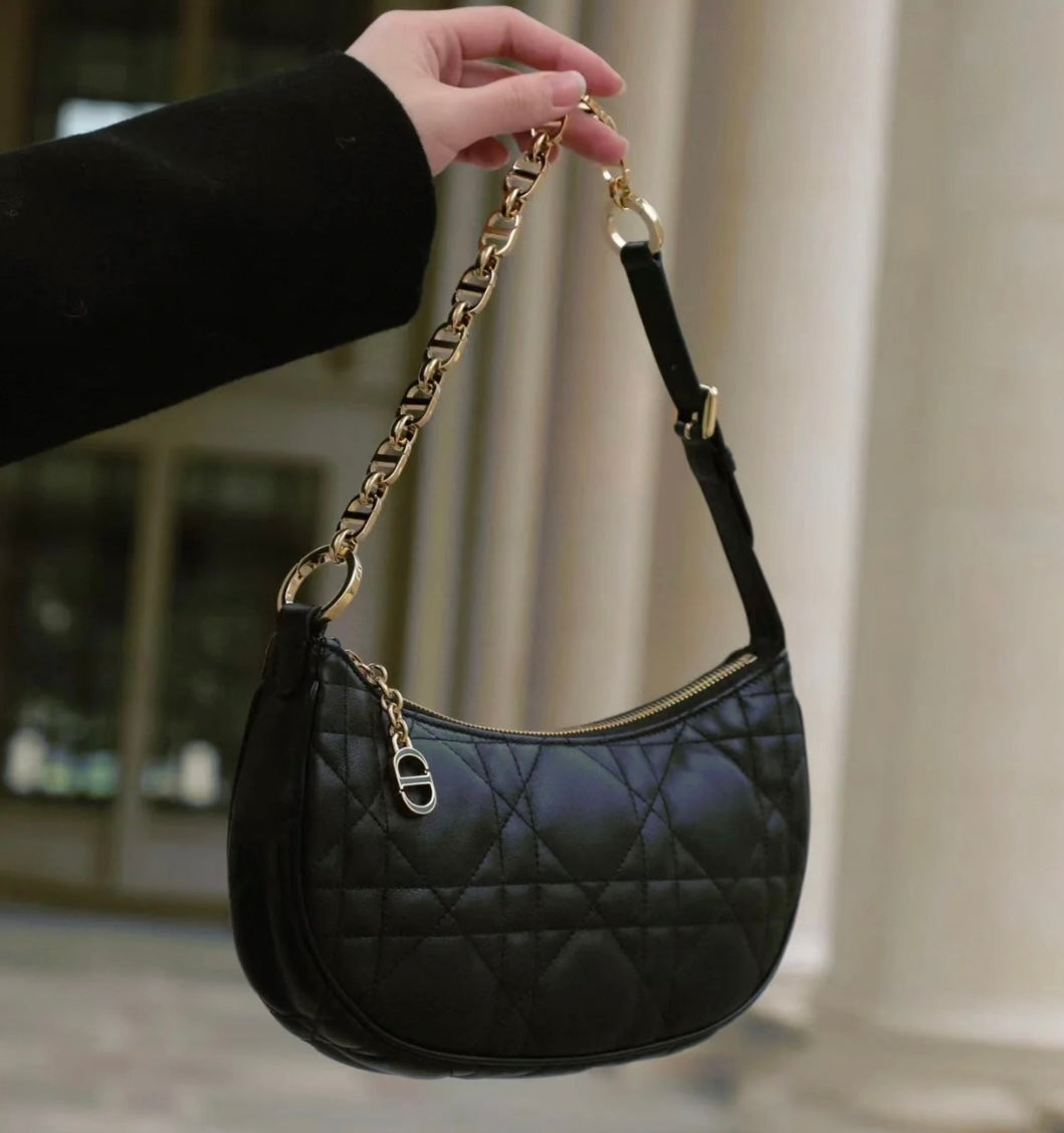 002Black