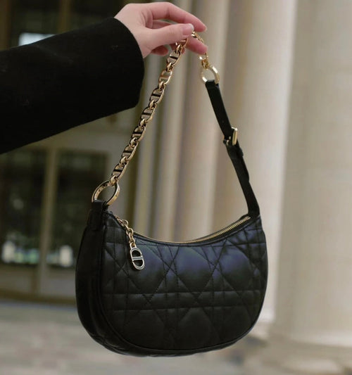 002Black