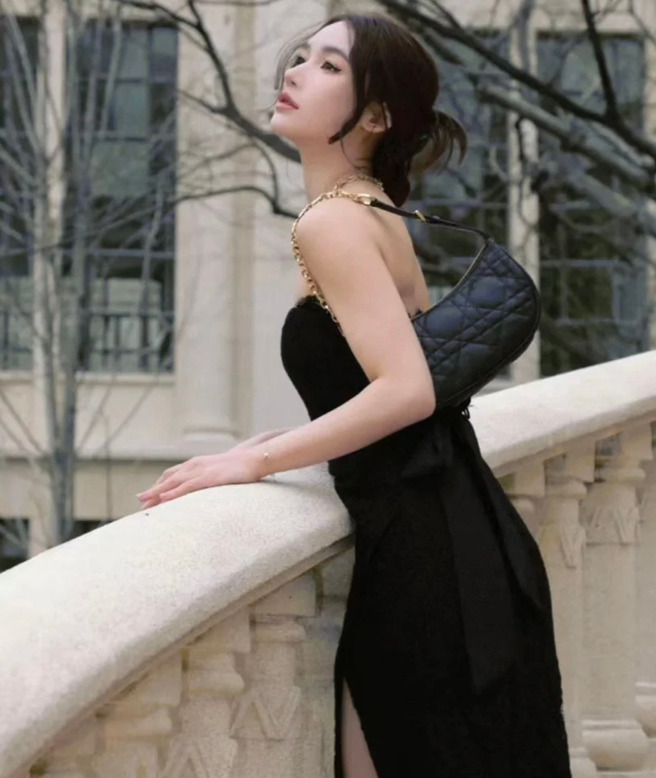 002Black