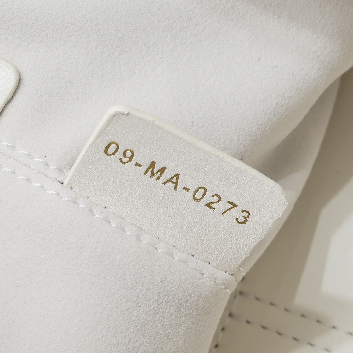 Toujours-5888-Small-White