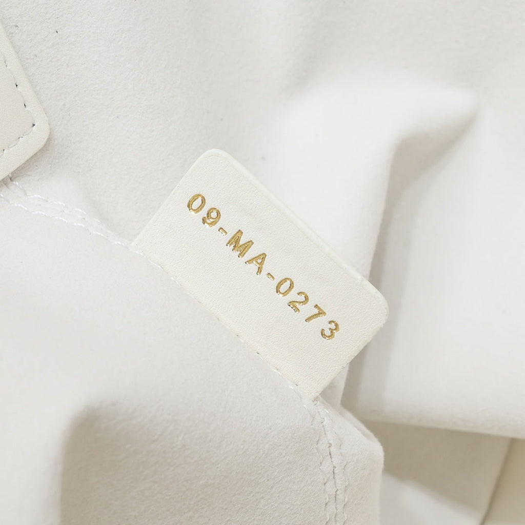 Toujours-5888-Medium-White