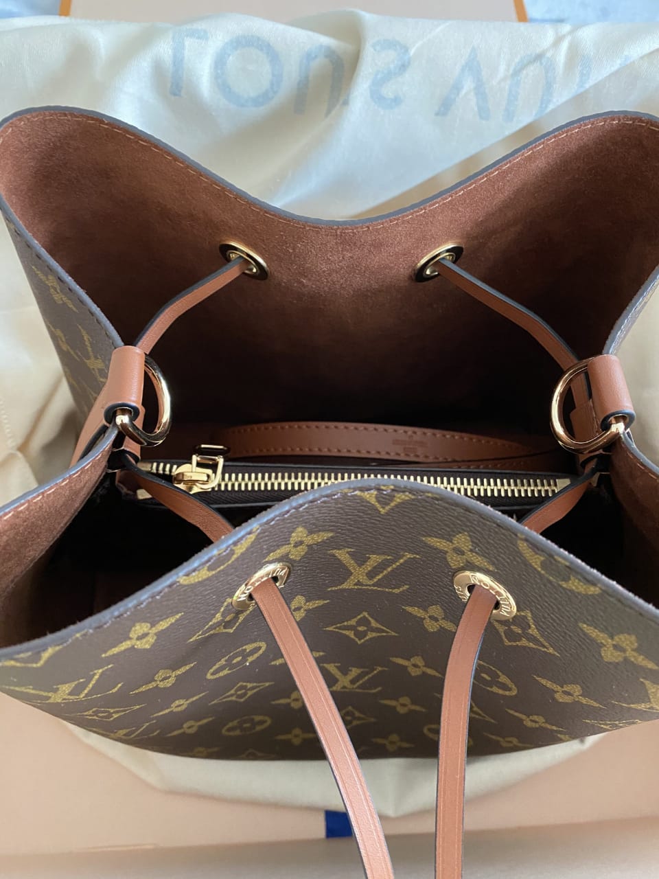 LOUIS VUITTON N¨¦ONO¨¦ MONOGRAM BROWN